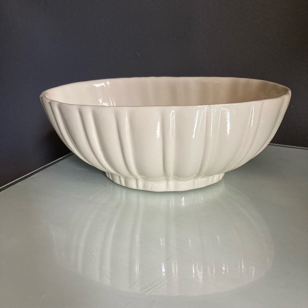 Vintage Haeger Pottery Cream Ceramic Bowl